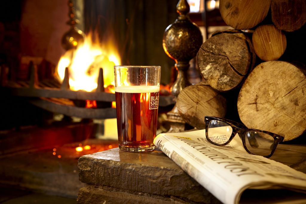 Shibden Mill Inn Халифакс Екстериор снимка
