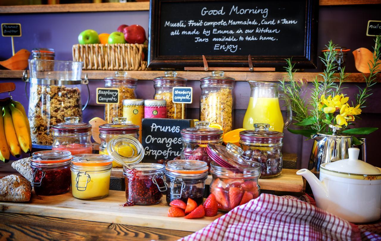 Shibden Mill Inn Халифакс Екстериор снимка